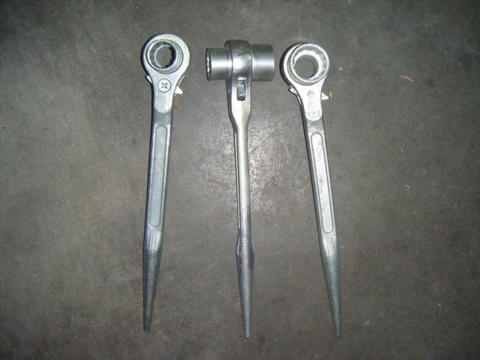 Εύρωστο διπλό γαλλικό κλειδί ικριωμάτων κατασκευής κλειδιών συσφίξεων με καστάνια υποδοχών μεγέθους